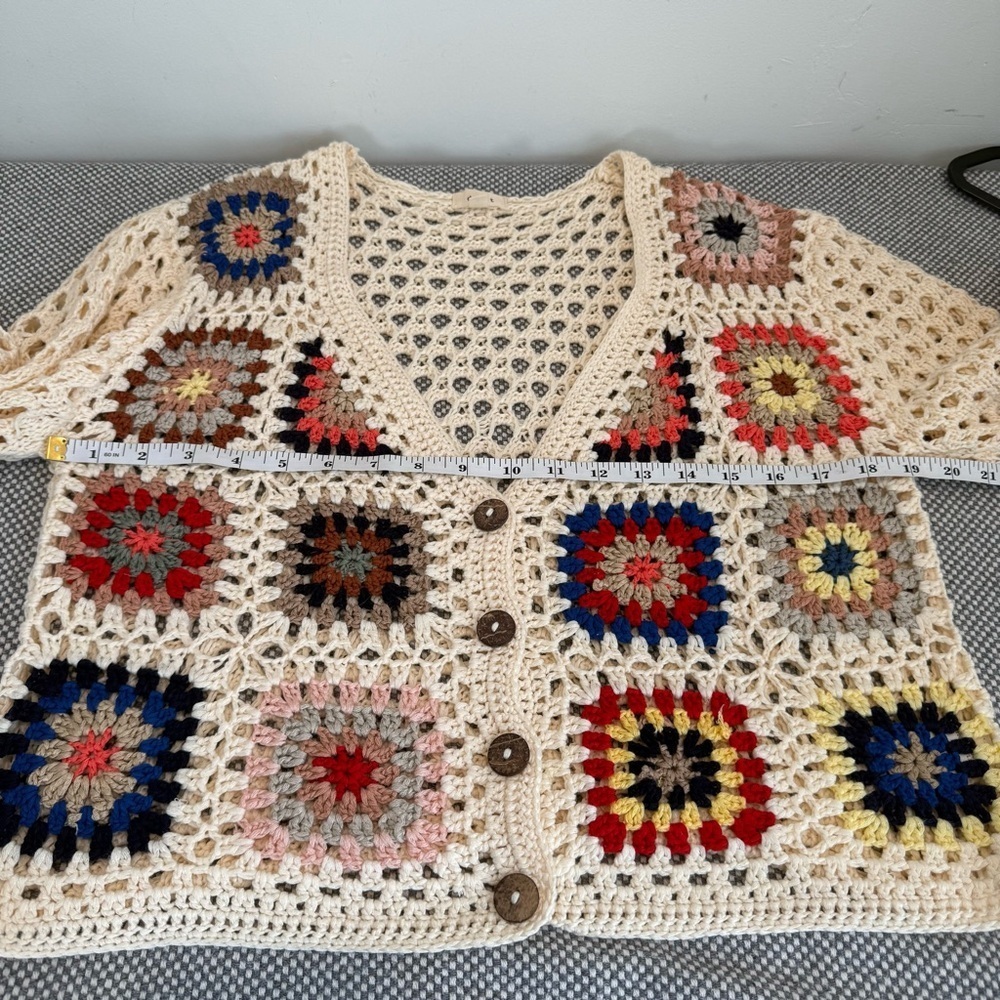 Debut Crochet Cream Granny Square Cardigan Sweater size M - Picture 8 of 11